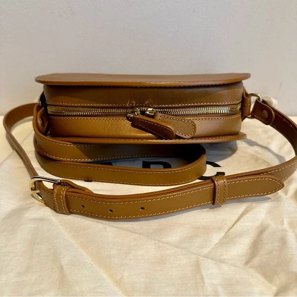 A.P.C. Sac Demi-Lune Saffiano Leather Crossbody Bag - Picture 4 of 8